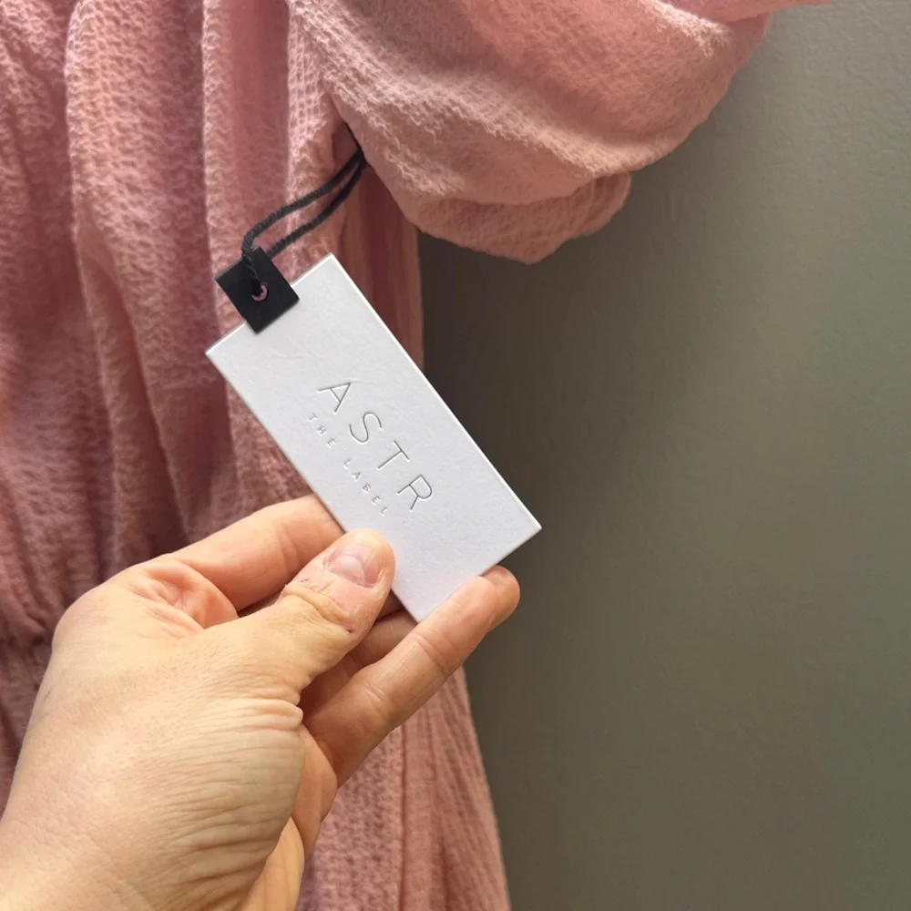 Pink Puff-Sleeve Tiered Dress - Picture 4 of 4